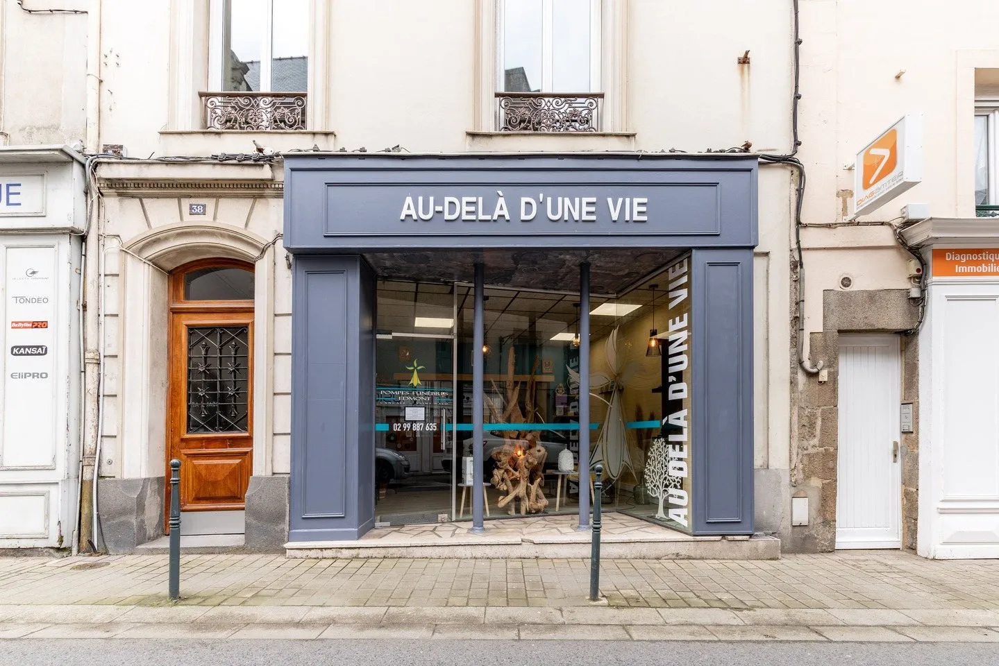 Vue de façade de l'agence